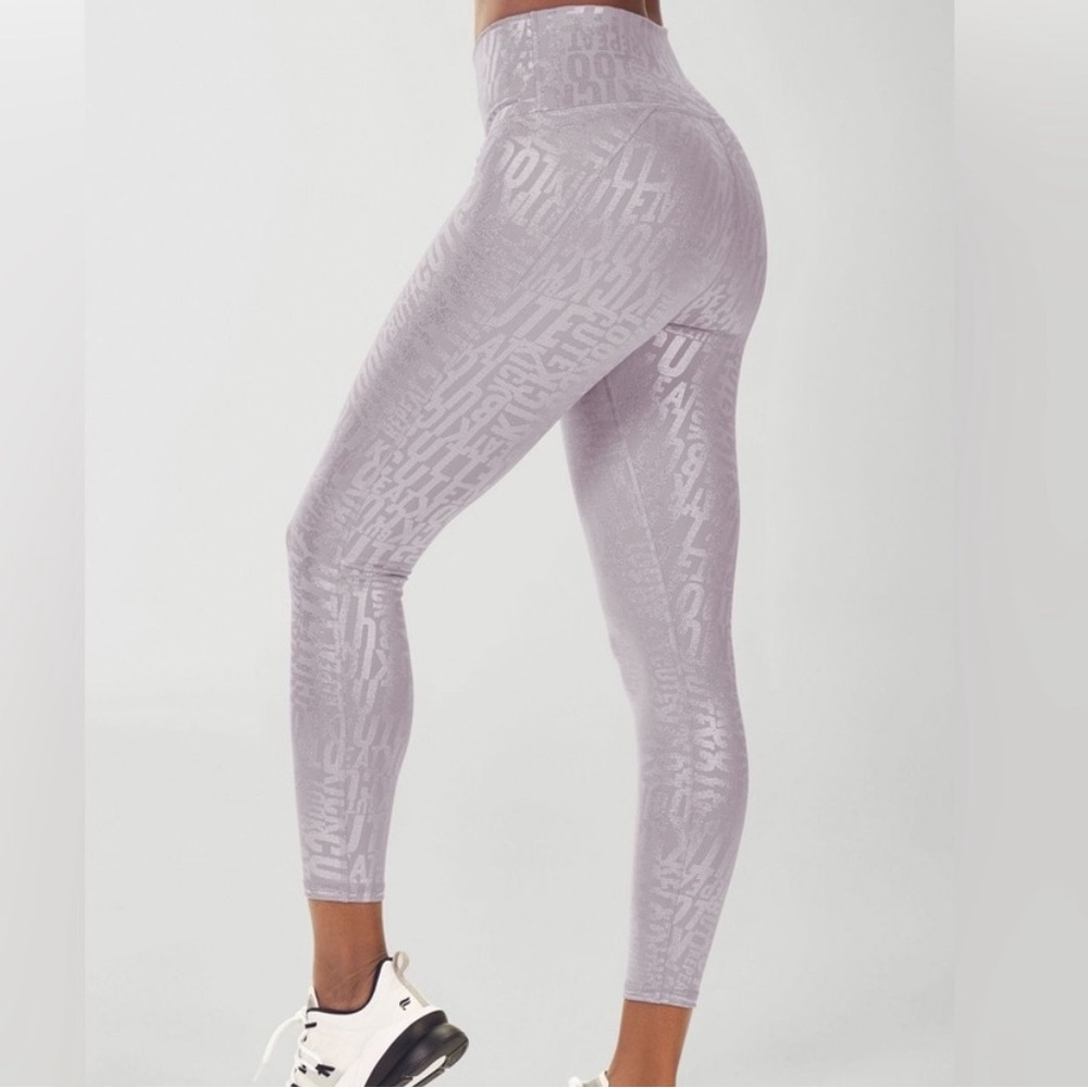 Fabletics Define Powerhold High Waisted Grey Silver Workout Large EUC activewear